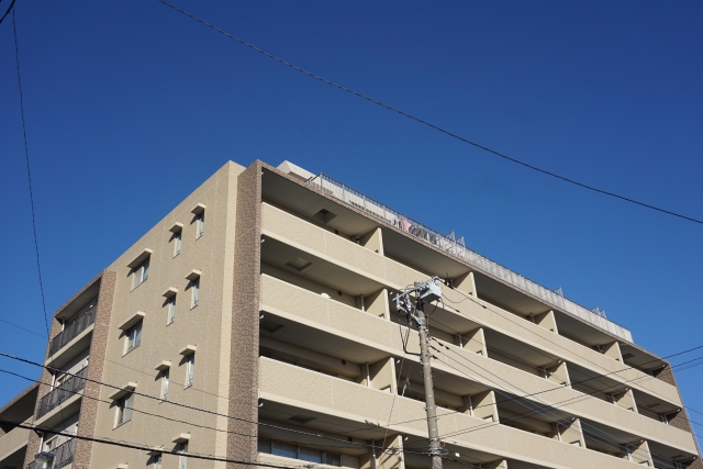 不動産管理会社の設立で節税できるの？法人化のポイントを解説！