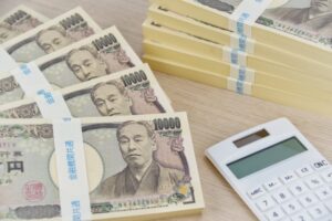 売上が1,000万円を超えたら税金が変わる！増加に備えて理解しておくべきこととは